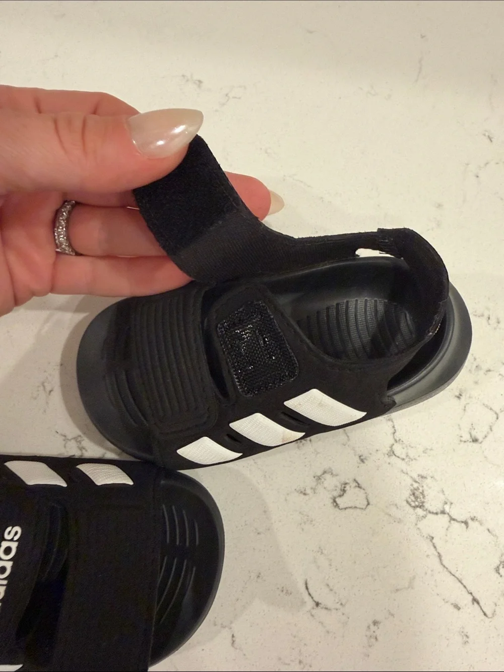 adidas easy slip